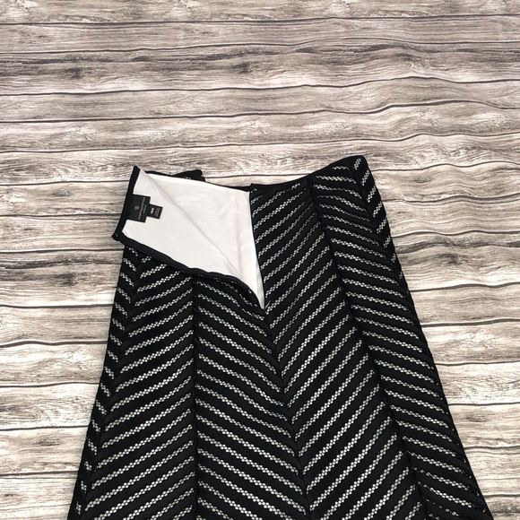 EUC. WORTHINGTON WOMAN BLACK/WHITE SKIRT SIZE 18W - Picture 5 of 7